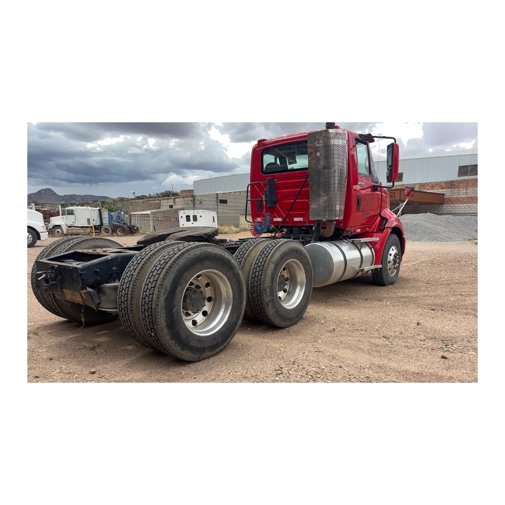 International 2010 - Image 3